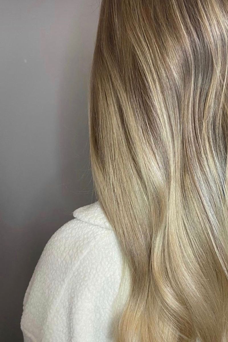 Let's Talk About Female Hair Loss (And How You Can Treat It) Let's Talk About Female Hair Loss (And How You Can Treat It)